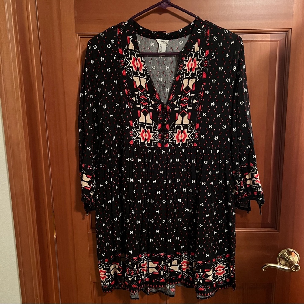 Forever 21 boho shirt dress with black and red print